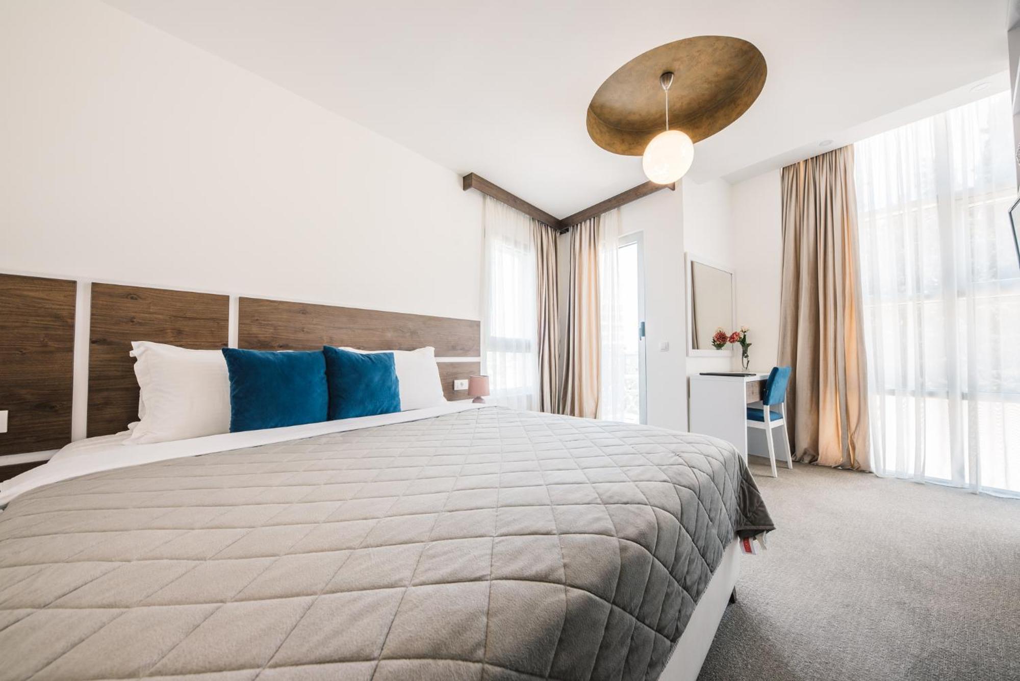 Boutique Hotel Salina Ulcinj Extérieur photo