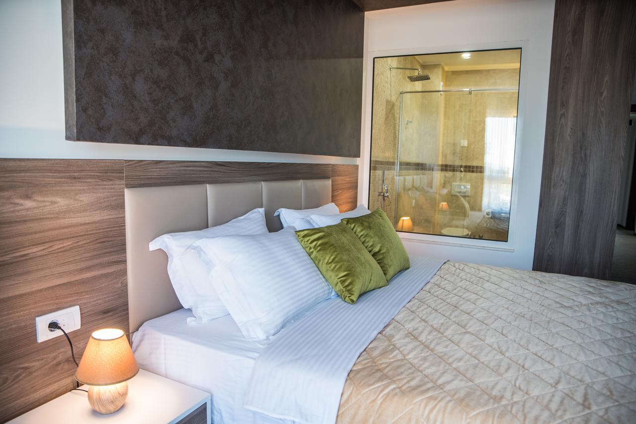 Boutique Hotel Salina Ulcinj Extérieur photo