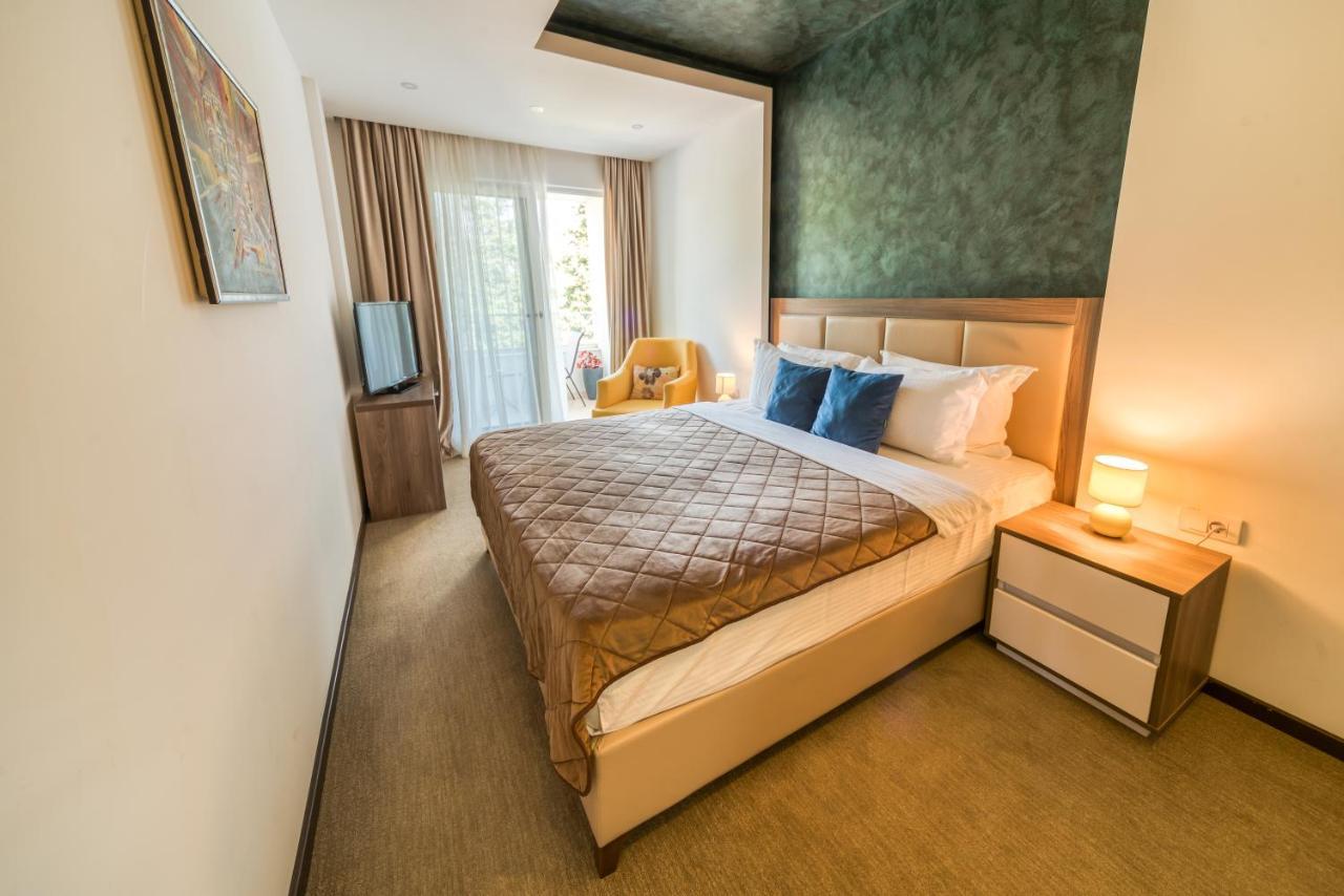 Boutique Hotel Salina Ulcinj Extérieur photo